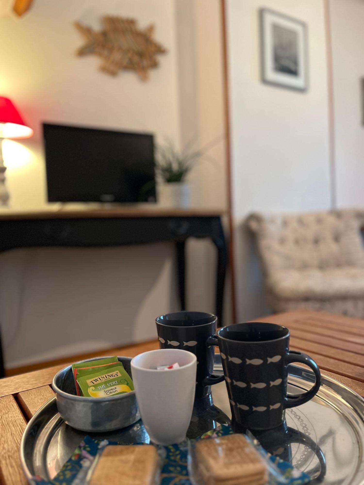 Les Transats Chambre Et Appartements Face A La Mer Barfleur Exterior photo