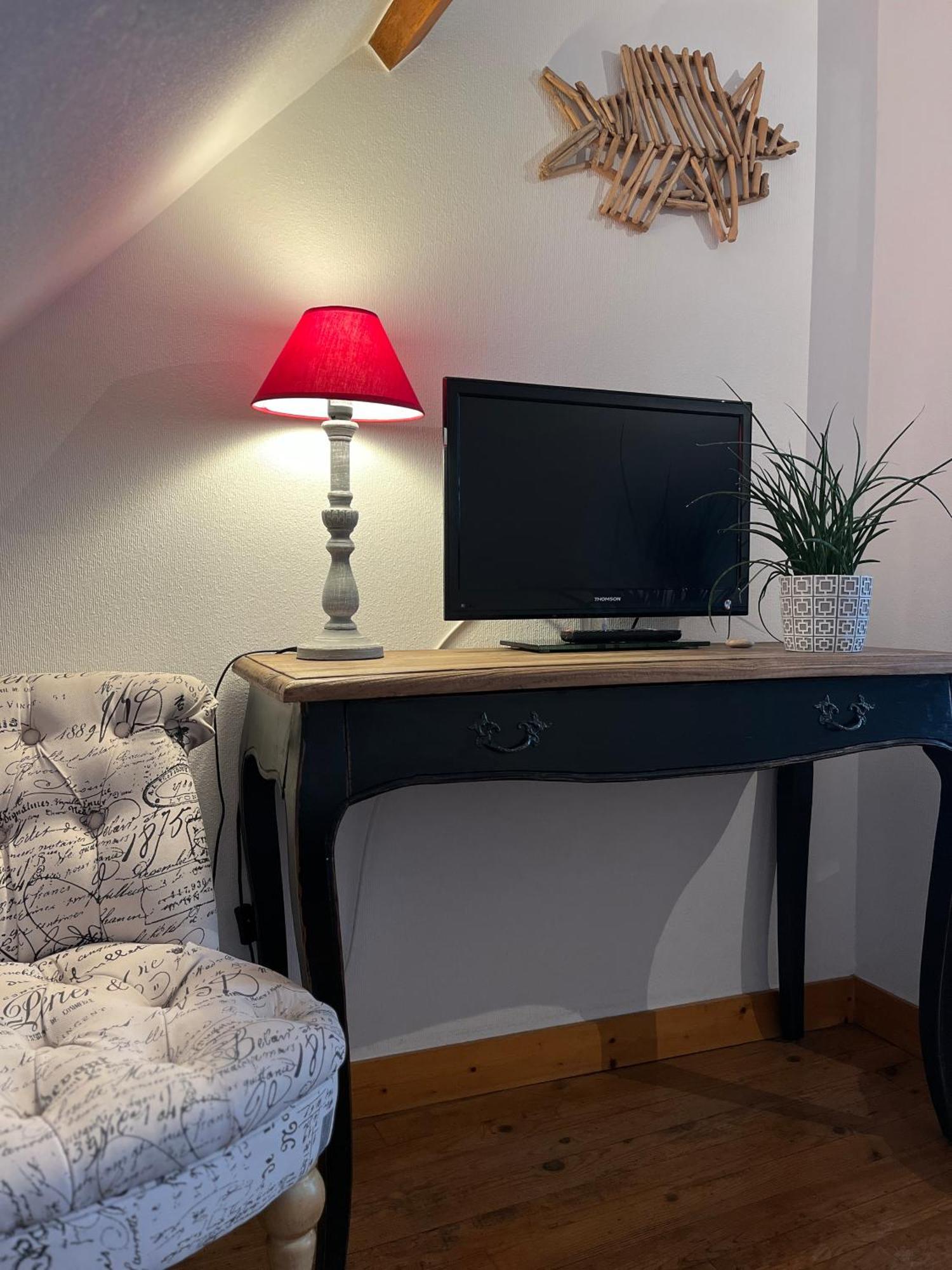 Les Transats Chambre Et Appartements Face A La Mer Barfleur Exterior photo