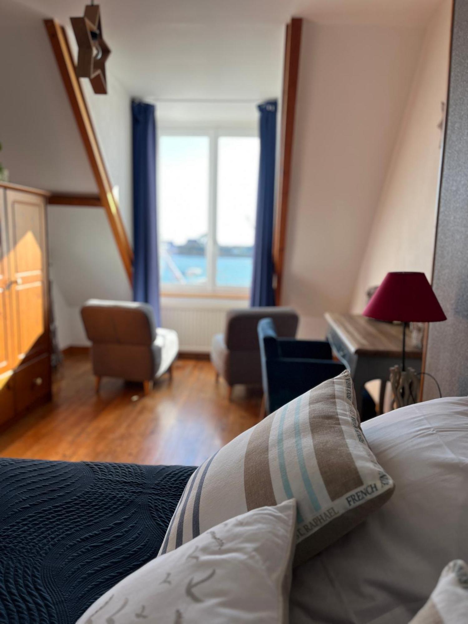 Les Transats Chambre Et Appartements Face A La Mer Barfleur Exterior photo