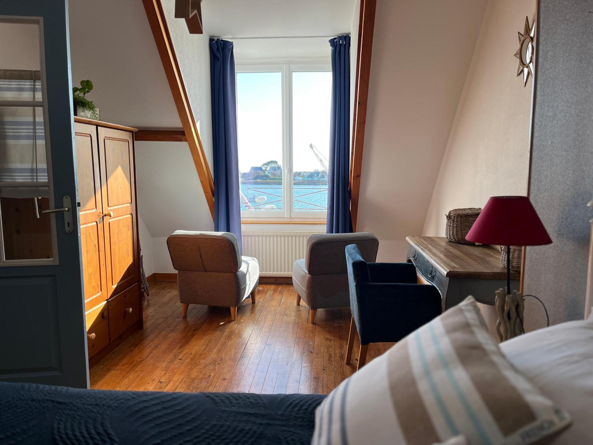 Les Transats Chambre Et Appartements Face A La Mer Barfleur Exterior photo