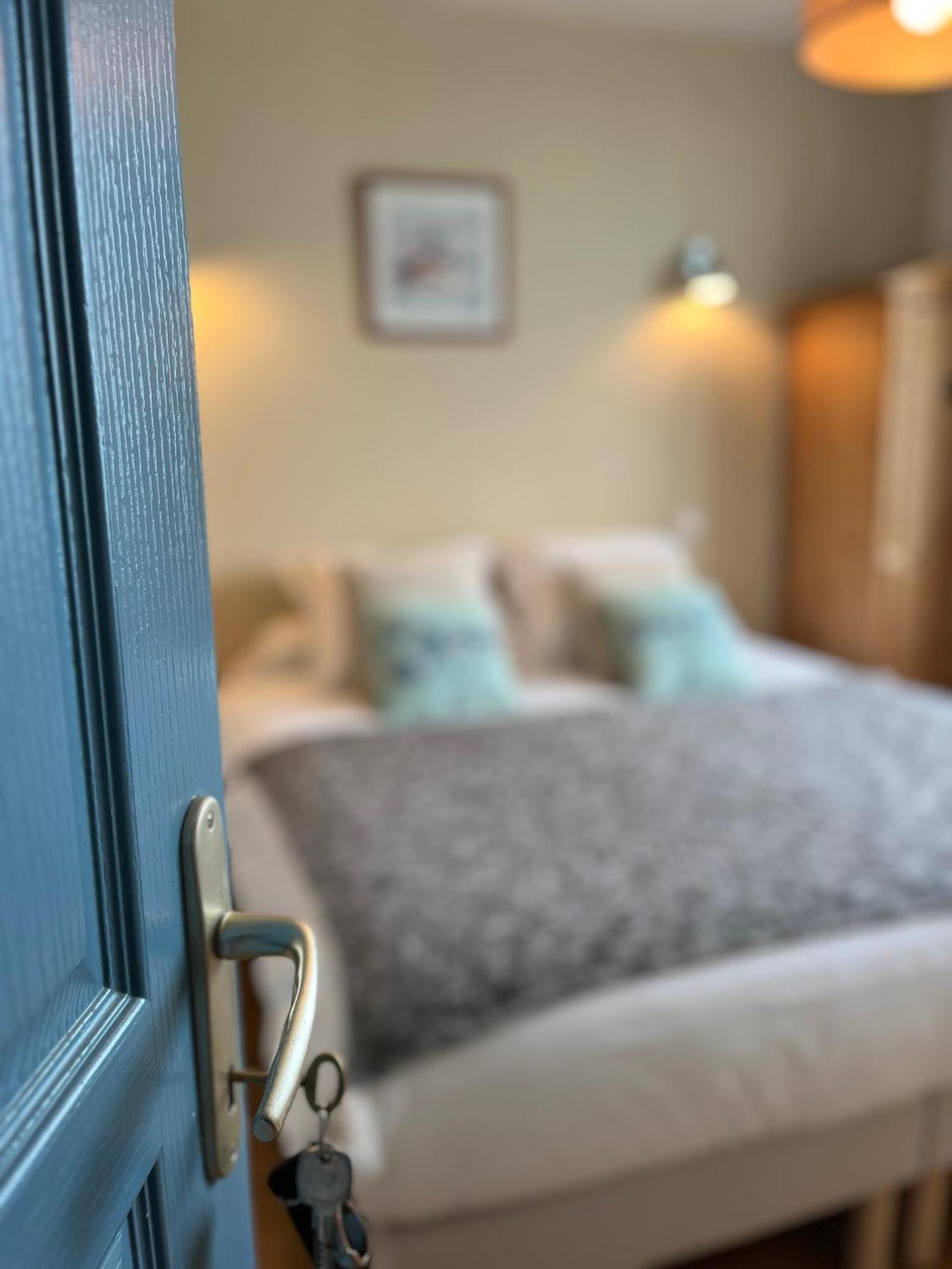Les Transats Chambre Et Appartements Face A La Mer Barfleur Exterior photo