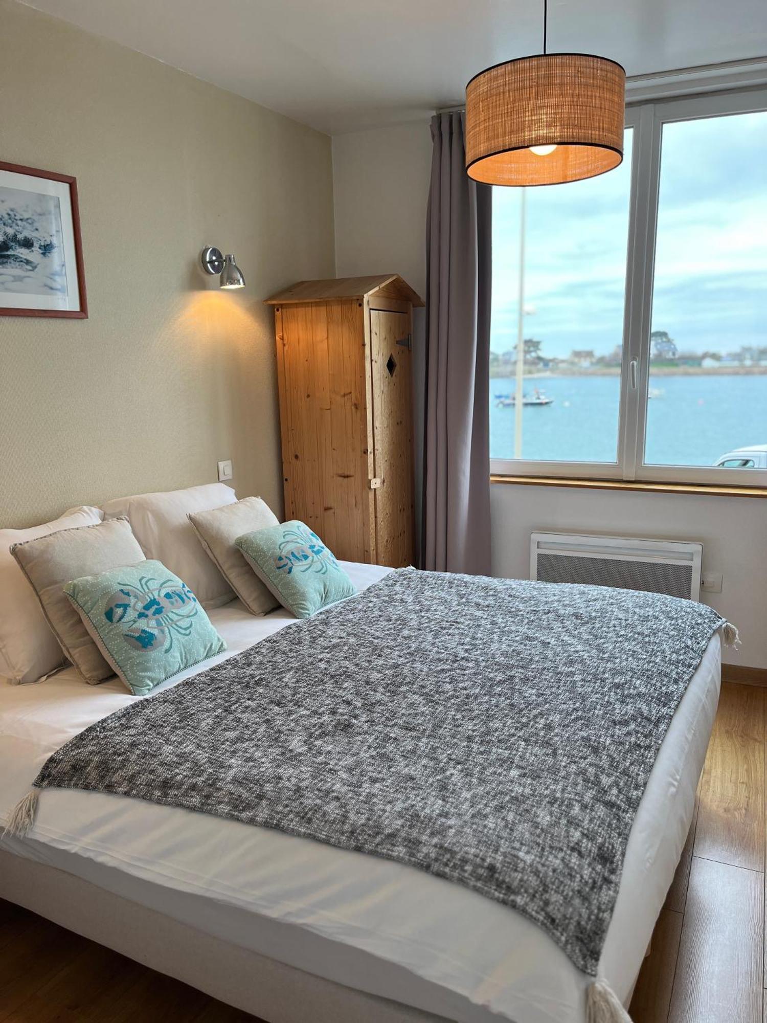 Les Transats Chambre Et Appartements Face A La Mer Barfleur Exterior photo