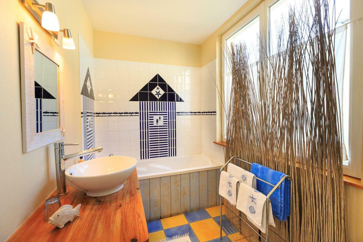 Les Transats Chambre Et Appartements Face A La Mer Barfleur Exterior photo
