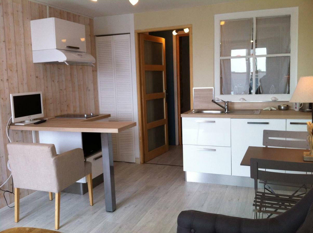 Les Transats Chambre Et Appartements Face A La Mer Barfleur Exterior photo